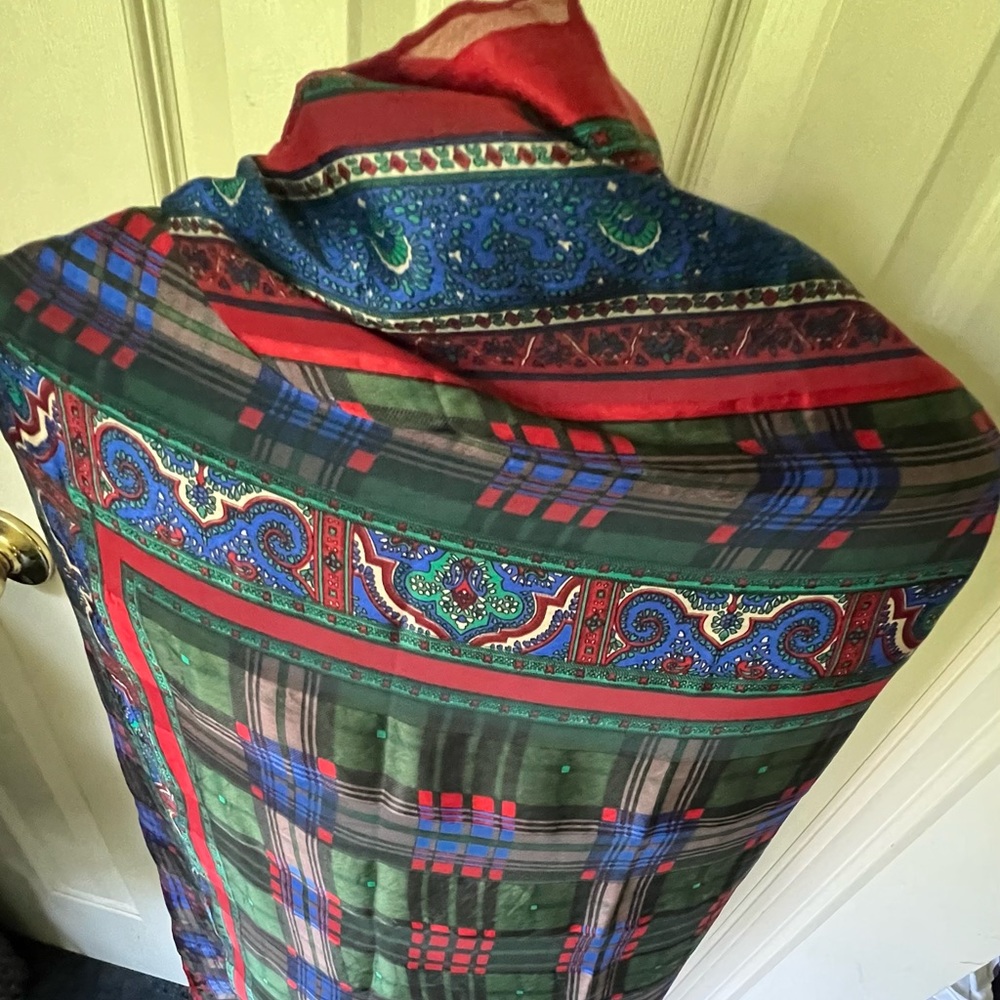 YvesSaintLaurent 100% Silk/Shawl. Multicolor. Made in Italy.